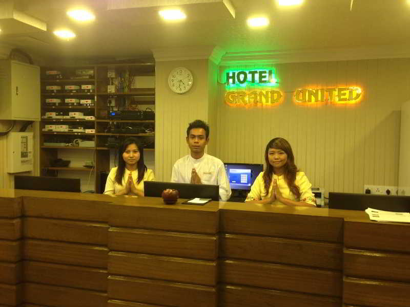 Hotel Grand United - 21St Downtown Янгон Экстерьер фото